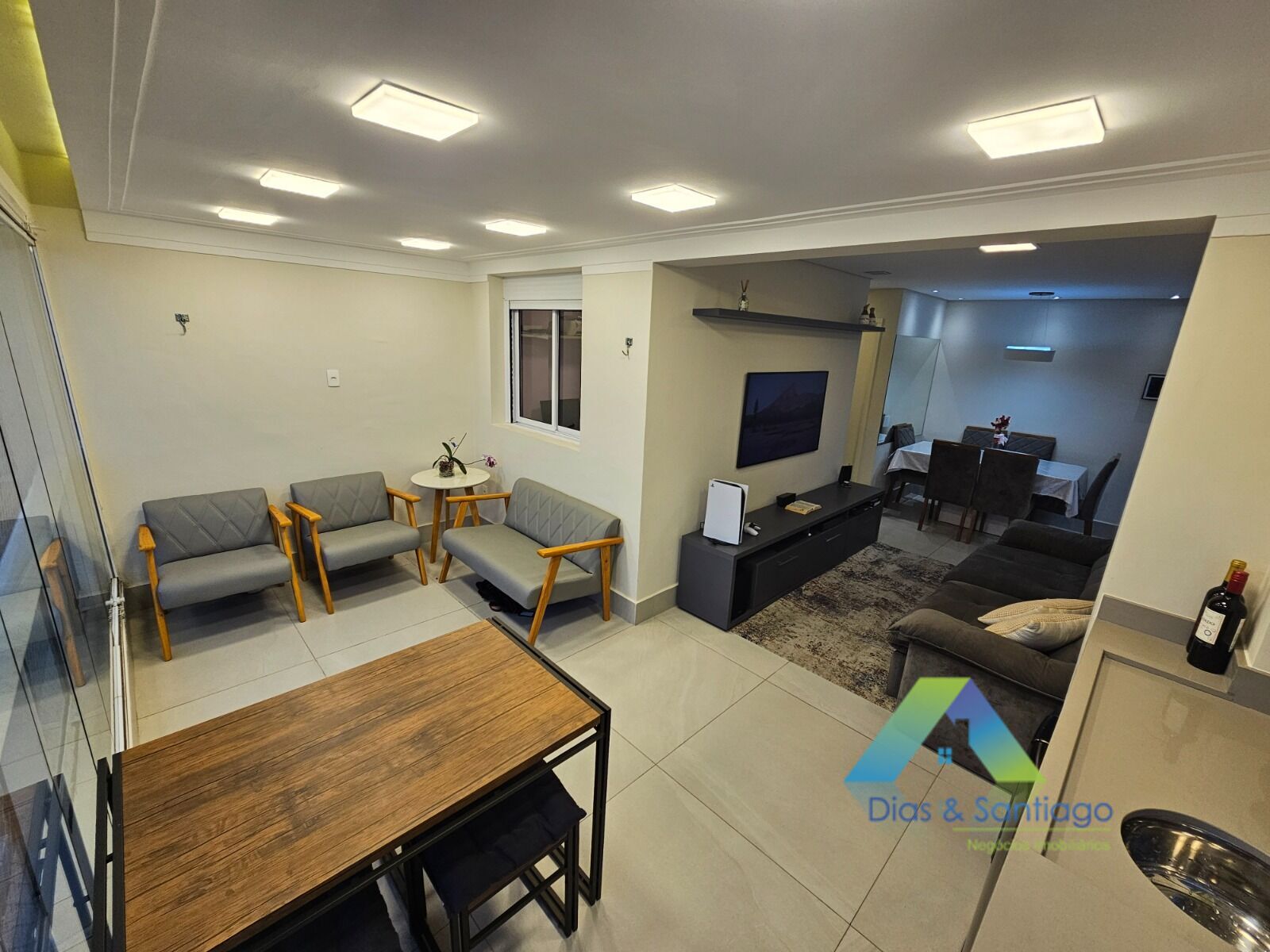 Apartamento à venda com 2 quartos, 72m² - Foto 3