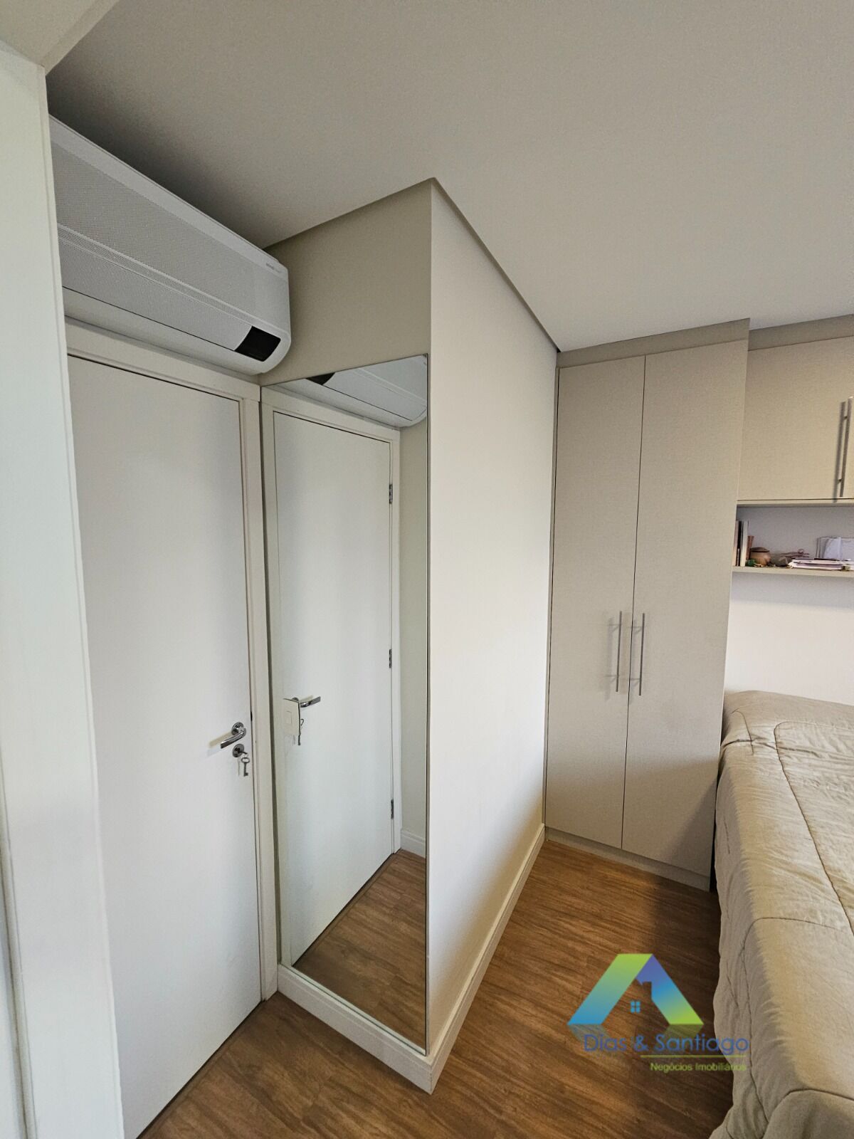 Apartamento à venda com 2 quartos, 72m² - Foto 11
