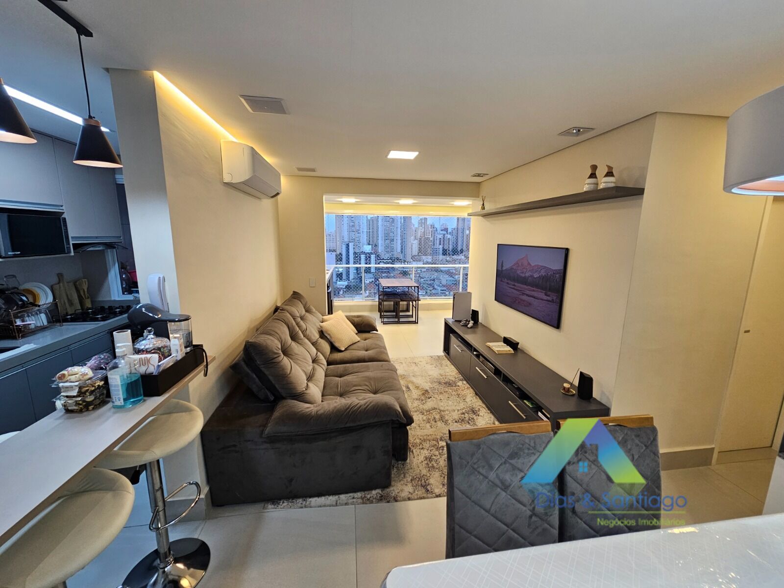 Apartamento à venda com 2 quartos, 72m² - Foto 1