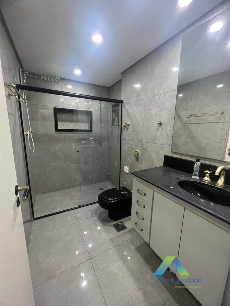 Apartamento à venda com 2 quartos, 68m² - Foto 8