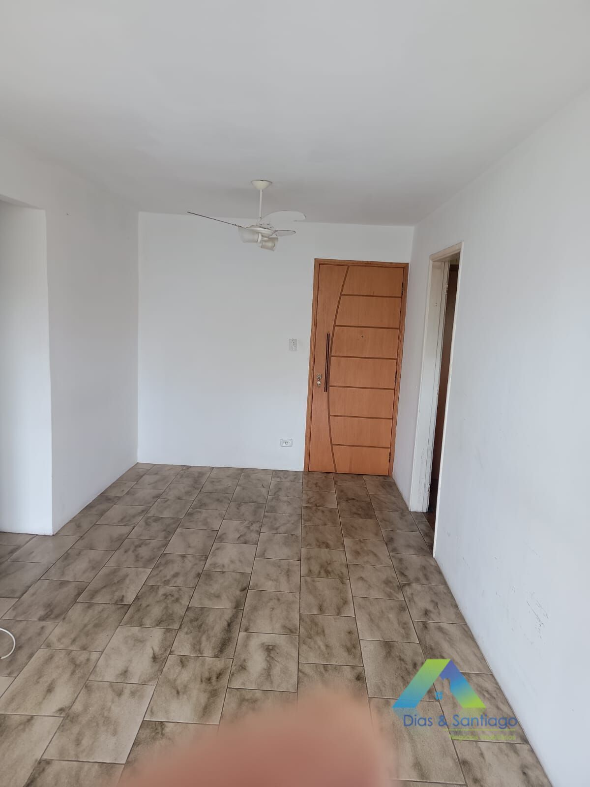 Apartamento à venda com 2 quartos, 68m² - Foto 2