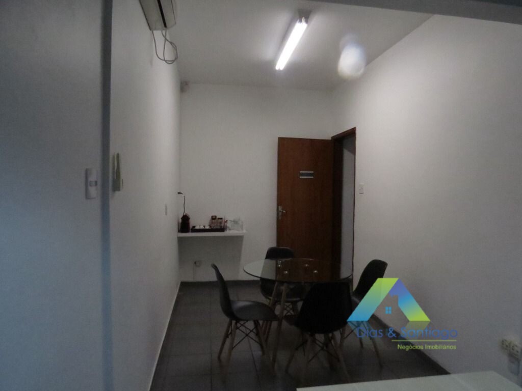 Casa para alugar com 1 quarto, 380m² - Foto 16