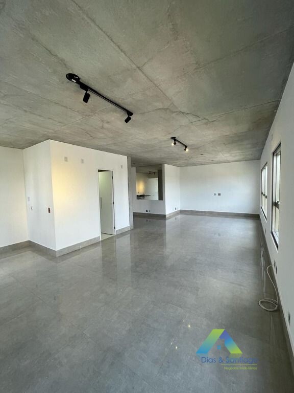 Apartamento à venda com 2 quartos, 70m² - Foto 3