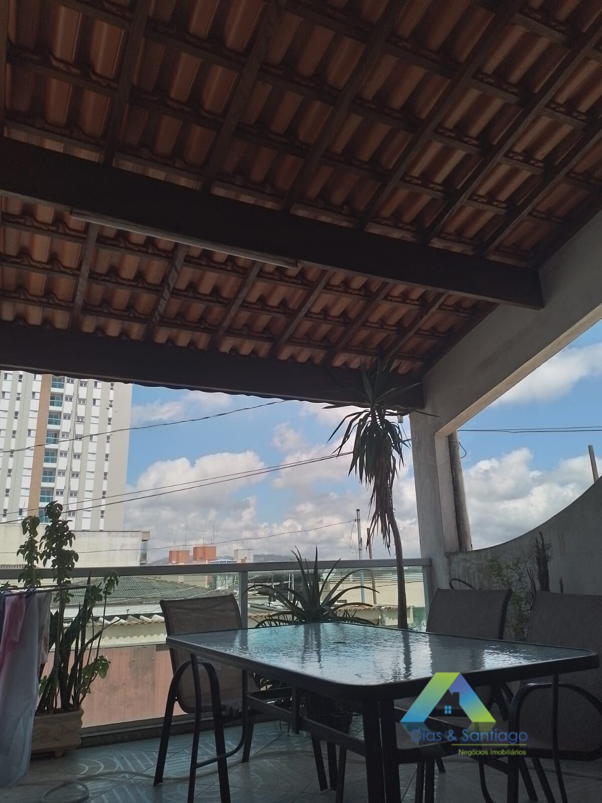 Sobrado à venda com 3 quartos, 180m² - Foto 1