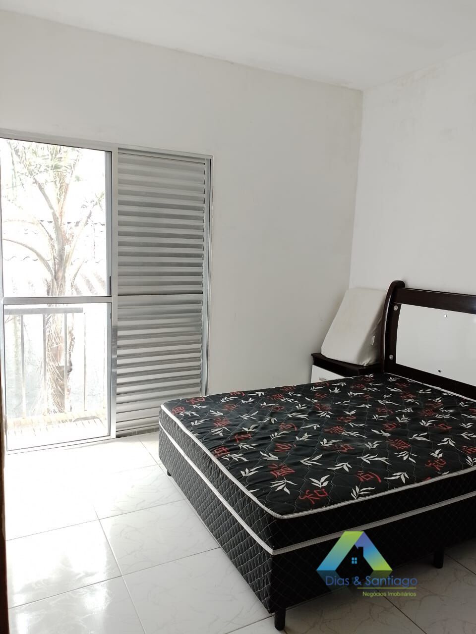 Sobrado à venda com 3 quartos, 180m² - Foto 2