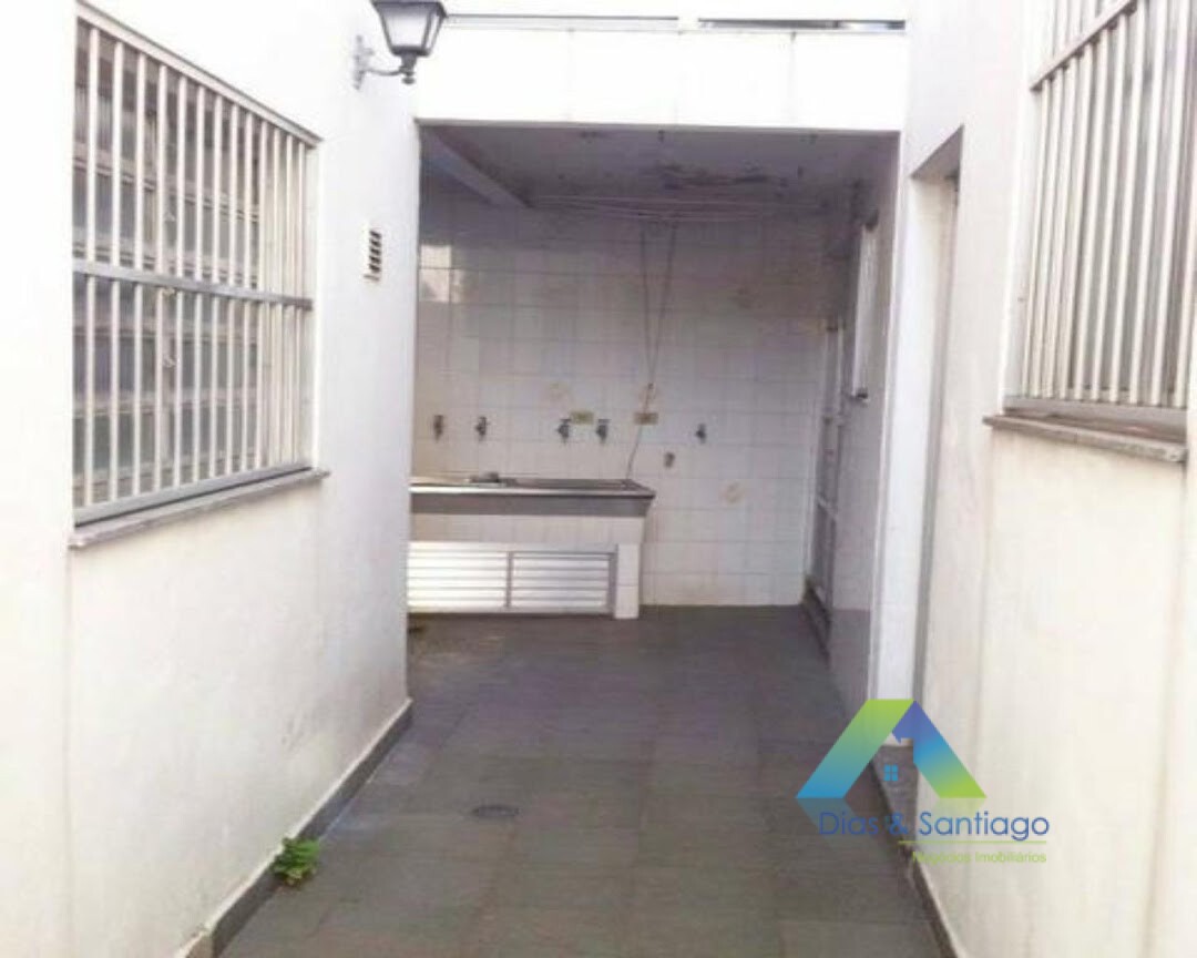 Sobrado à venda com 4 quartos, 144m² - Foto 2