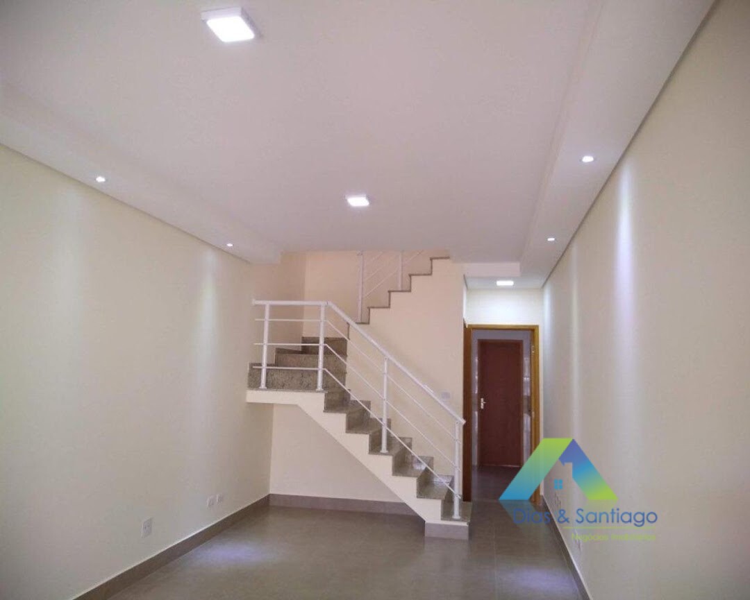 Sobrado à venda com 3 quartos, 125m² - Foto 4