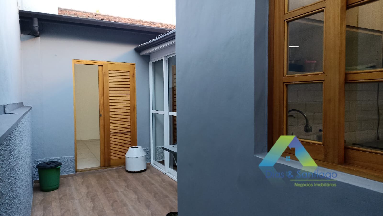 Casa à venda com 2 quartos, 120m² - Foto 14