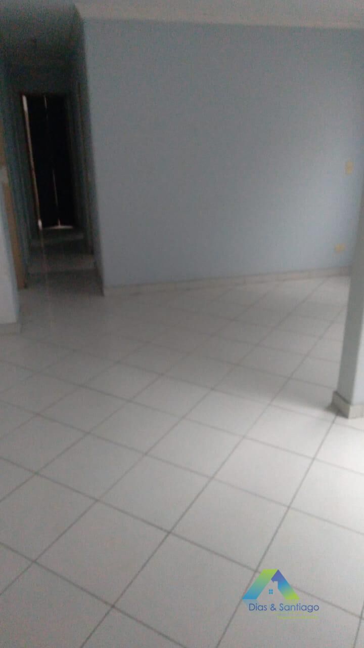 Apartamento à venda com 2 quartos, 80m² - Foto 3