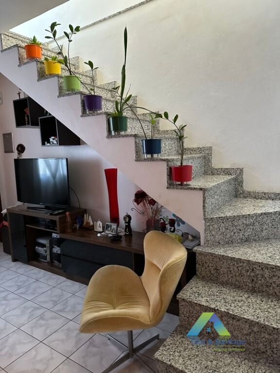 Sobrado à venda com 3 quartos, 191m² - Foto 2