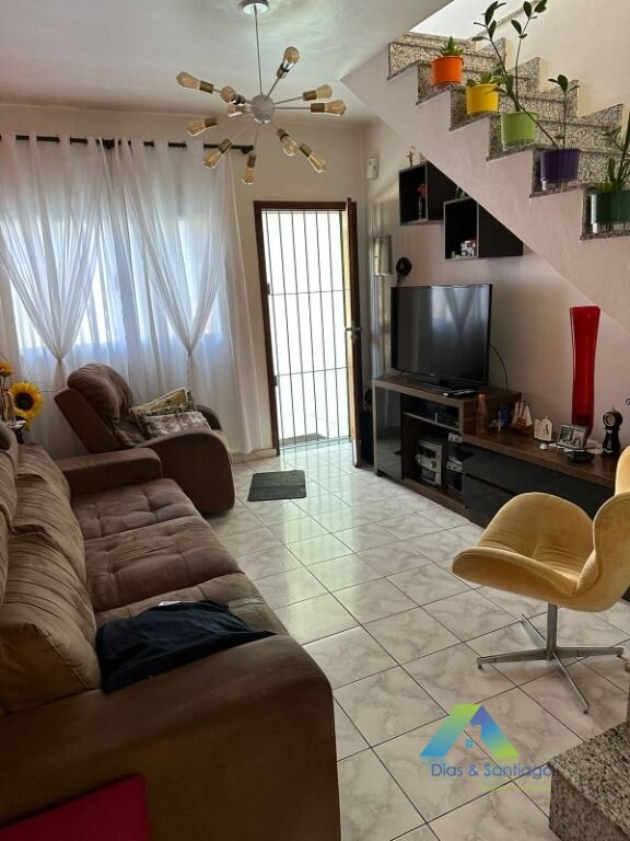 Sobrado à venda com 3 quartos, 191m² - Foto 1