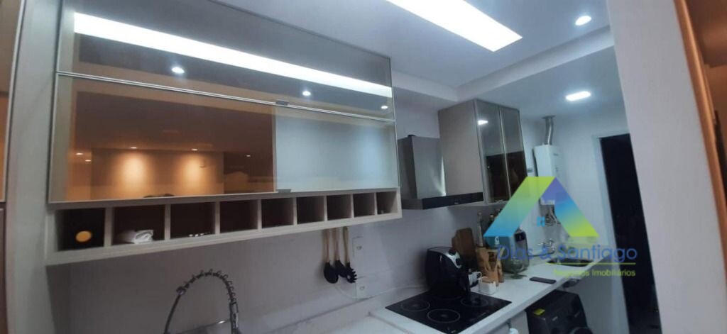 Apartamento à venda com 2 quartos, 63m² - Foto 1