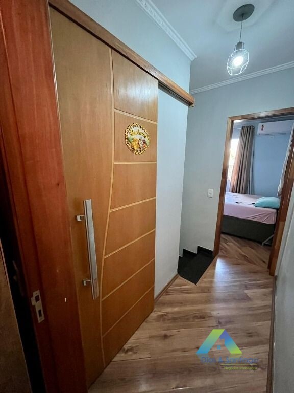 Casa à venda com 2 quartos, 62m² - Foto 13