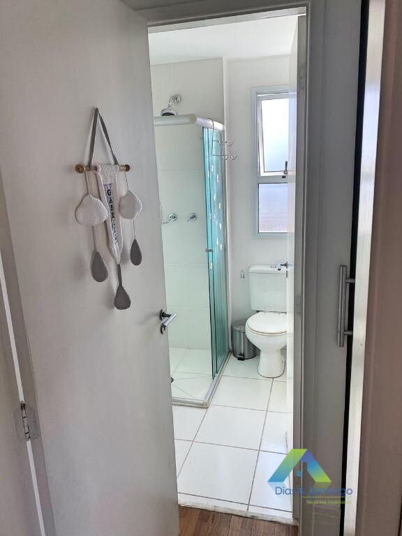 Apartamento à venda com 2 quartos, 71m² - Foto 11