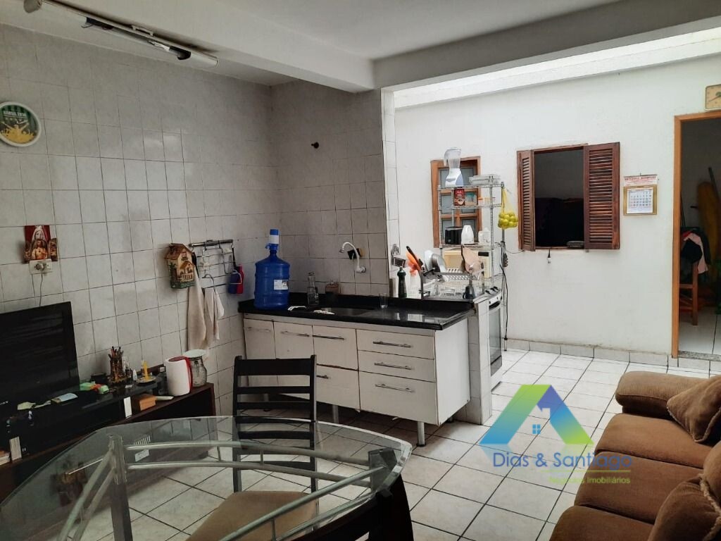 Sobrado à venda com 3 quartos, 175m² - Foto 1