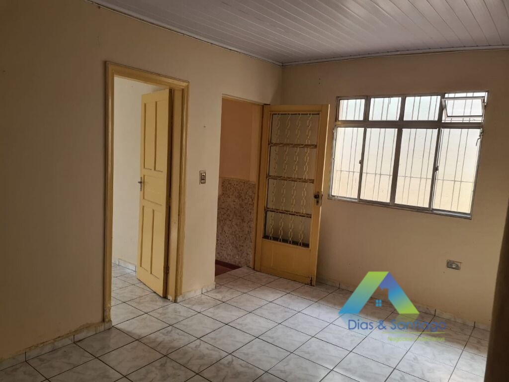 Casa à venda com 2 quartos, 94m² - Foto 2