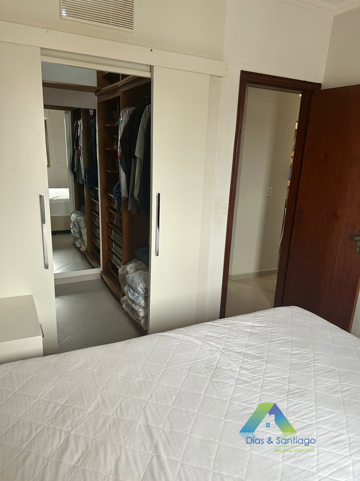 Apartamento à venda com 2 quartos, 70m² - Foto 13