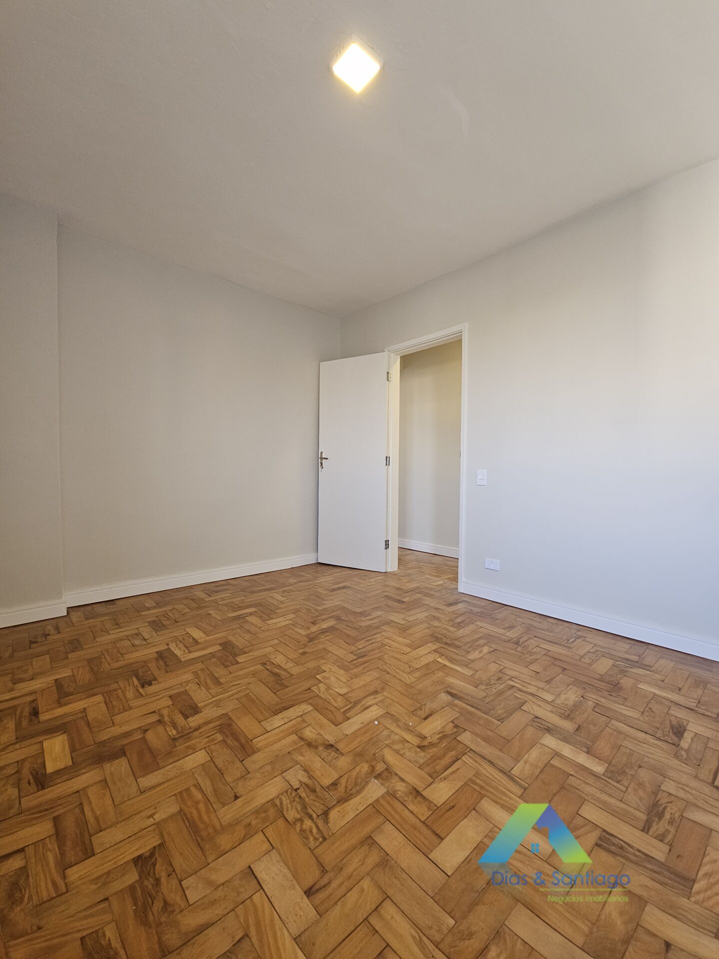 Apartamento à venda com 3 quartos, 103m² - Foto 8