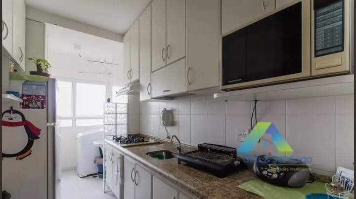 Apartamento à venda com 3 quartos, 67m² - Foto 2