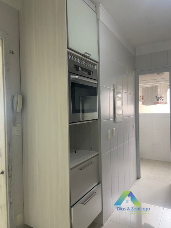 Apartamento à venda com 3 quartos, 130m² - Foto 2