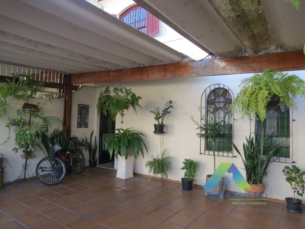 Sobrado à venda com 3 quartos, 140m² - Foto 2