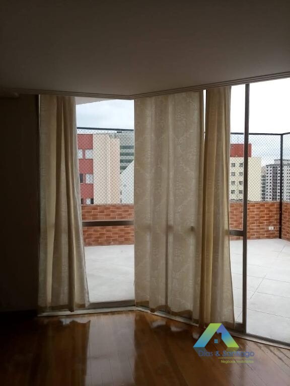 Apartamento à venda com 2 quartos, 140m² - Foto 1