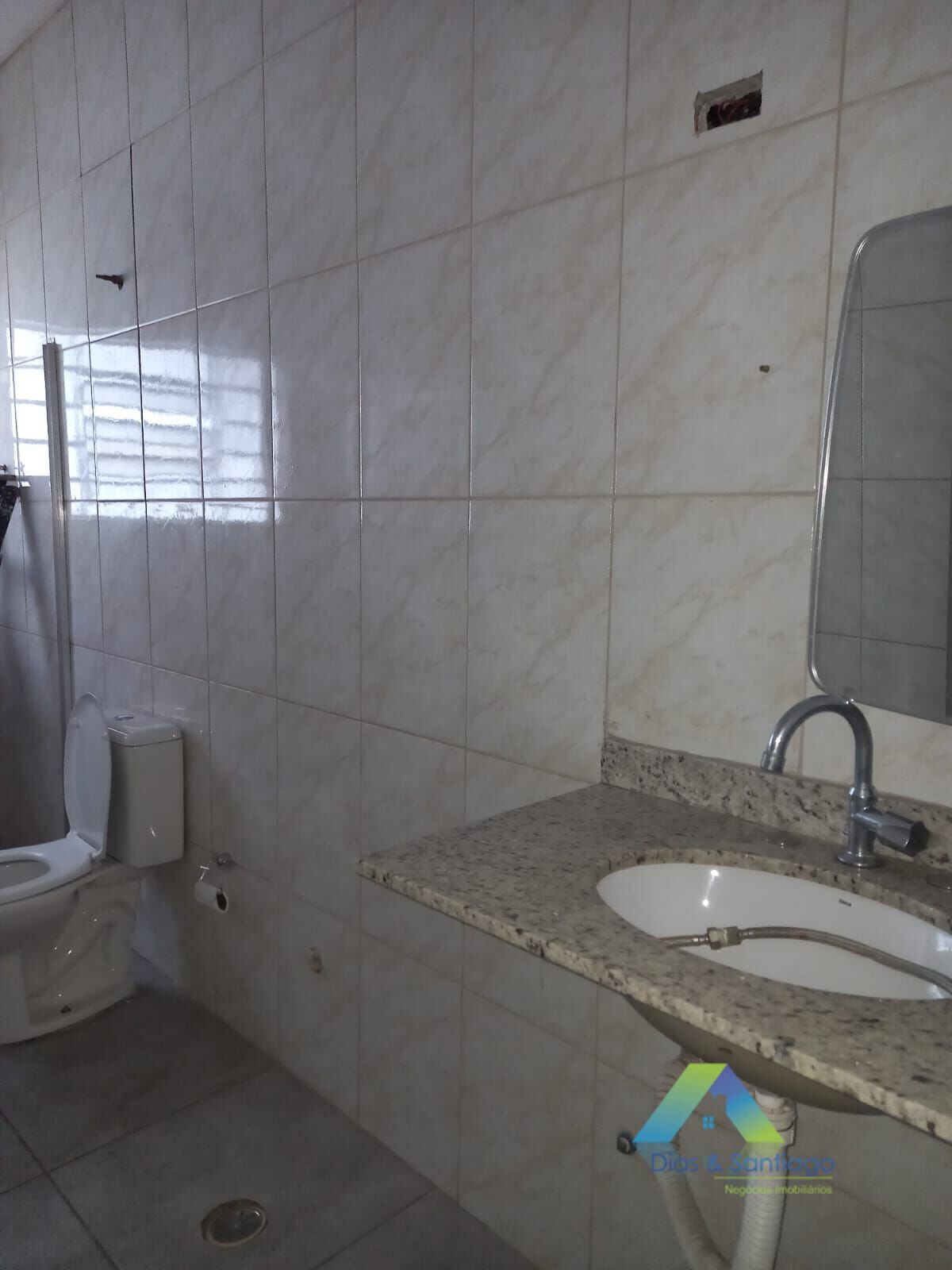 Casa para alugar com 5 quartos, 220m² - Foto 16