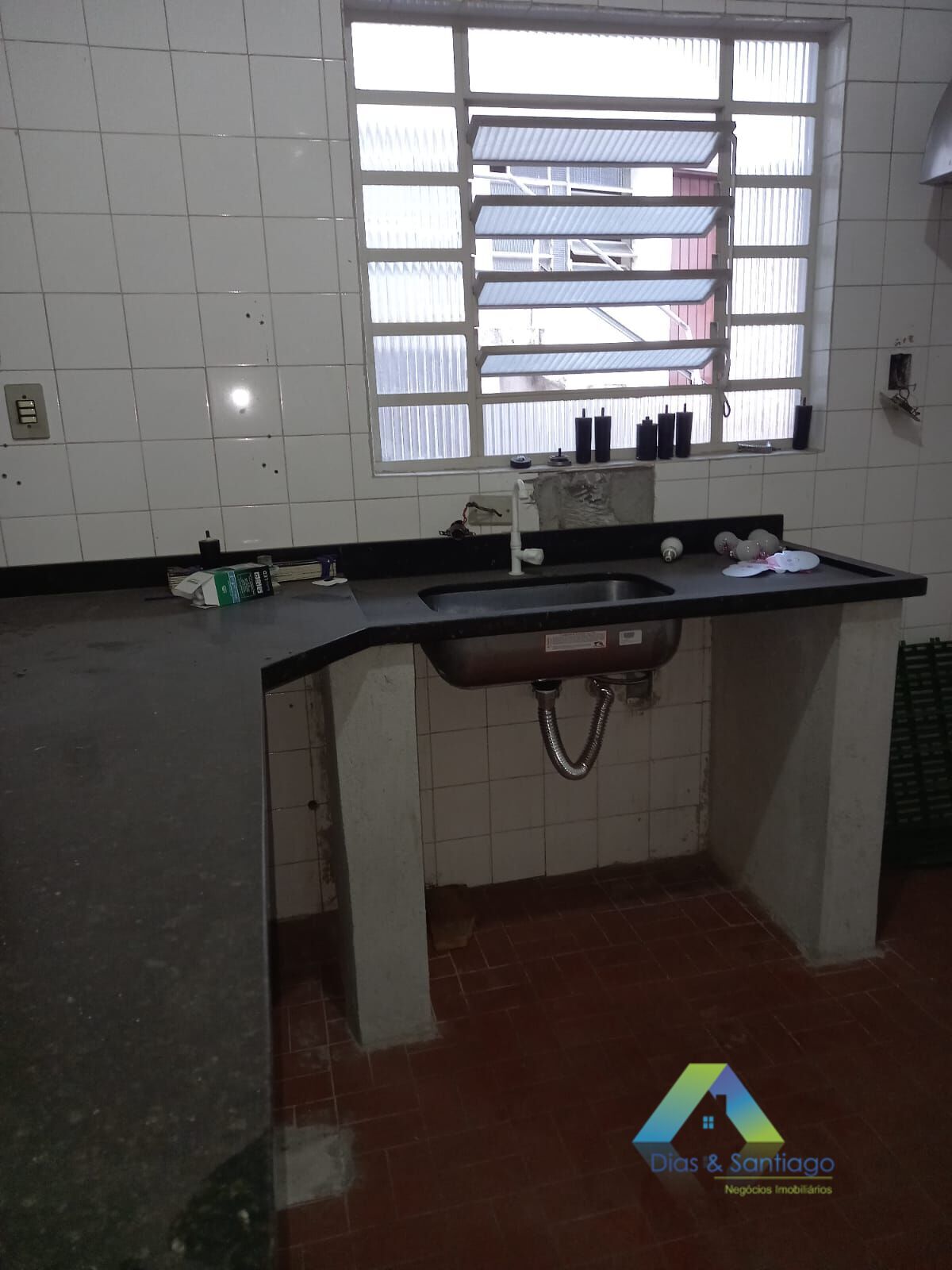 Casa para alugar com 5 quartos, 220m² - Foto 14