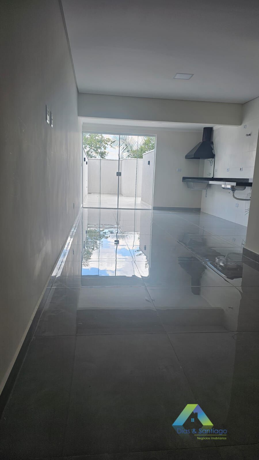 Sobrado à venda com 3 quartos, 140m² - Foto 1