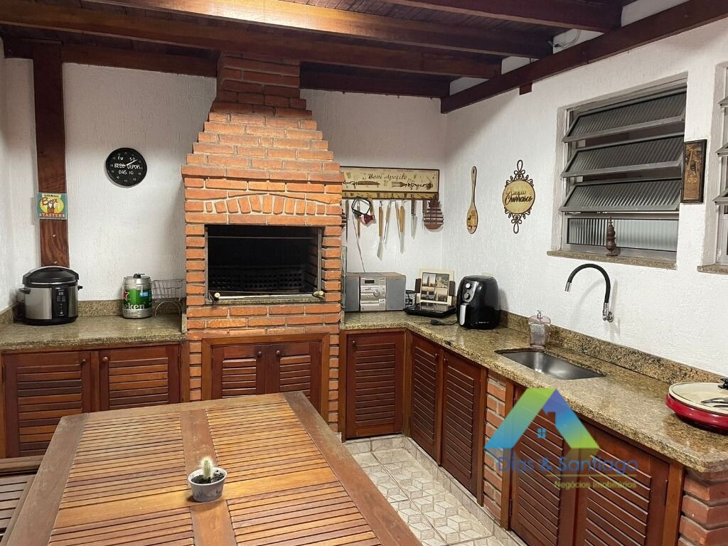 Sobrado à venda com 3 quartos, 125m² - Foto 1