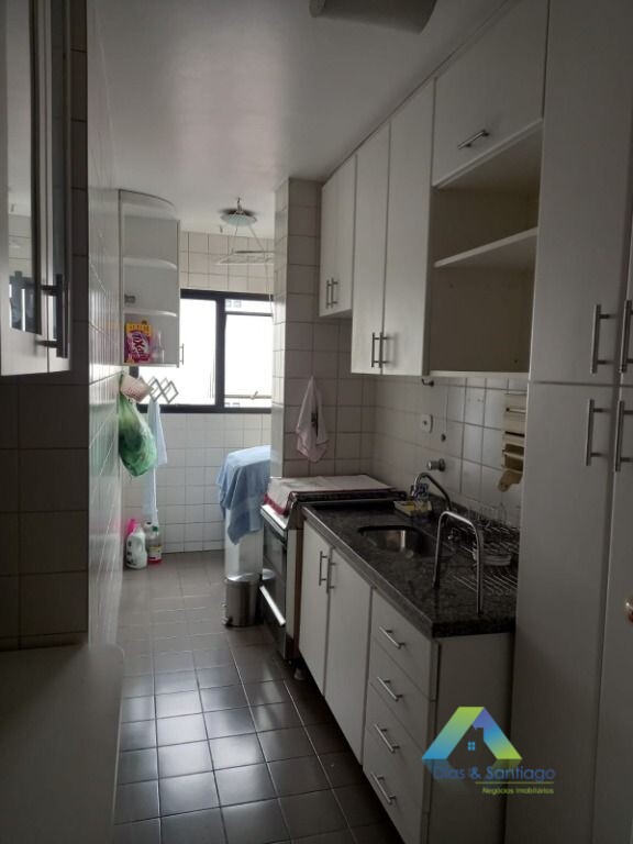 Apartamento à venda com 2 quartos, 62m² - Foto 3