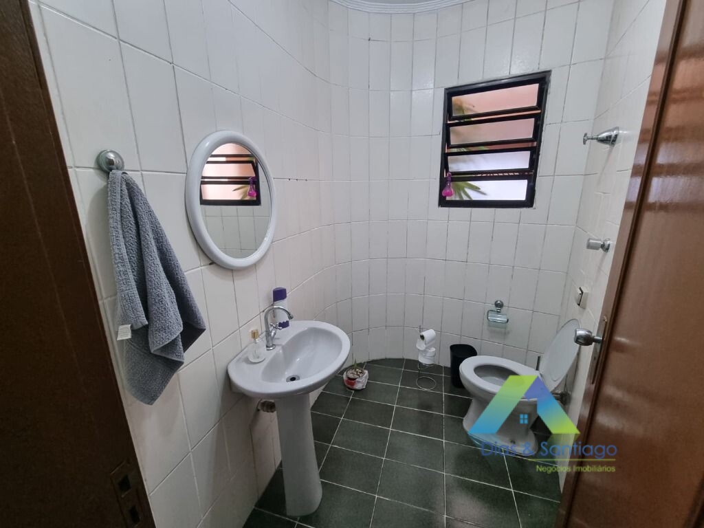 Sobrado à venda com 5 quartos, 350m² - Foto 31