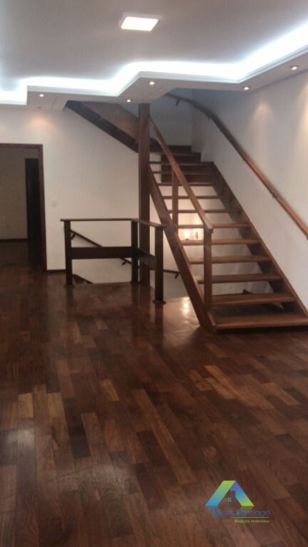 Sobrado para alugar com 3 quartos, 480m² - Foto 1