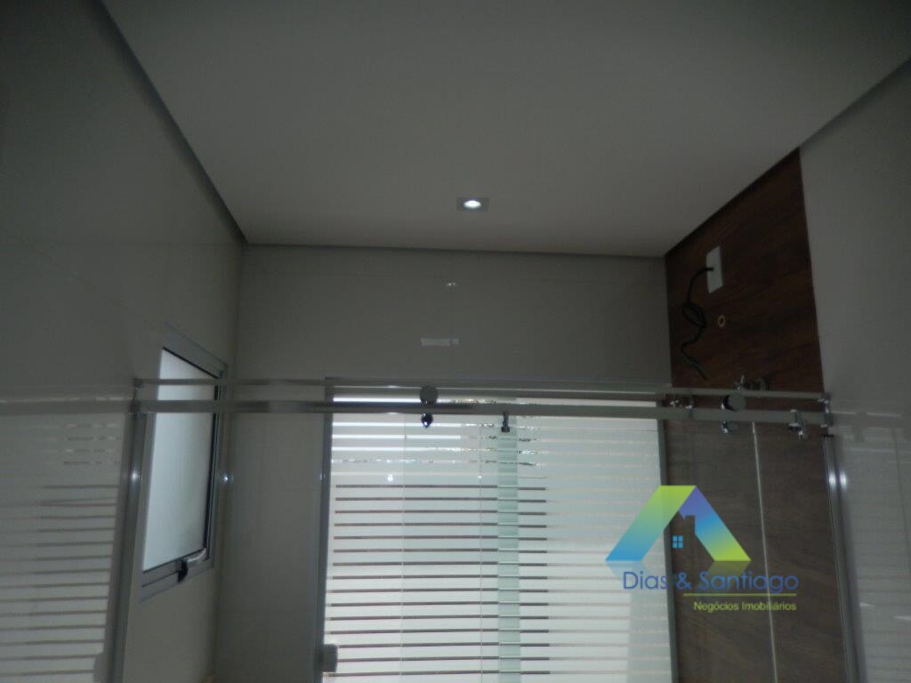 Sobrado à venda com 4 quartos, 200m² - Foto 51