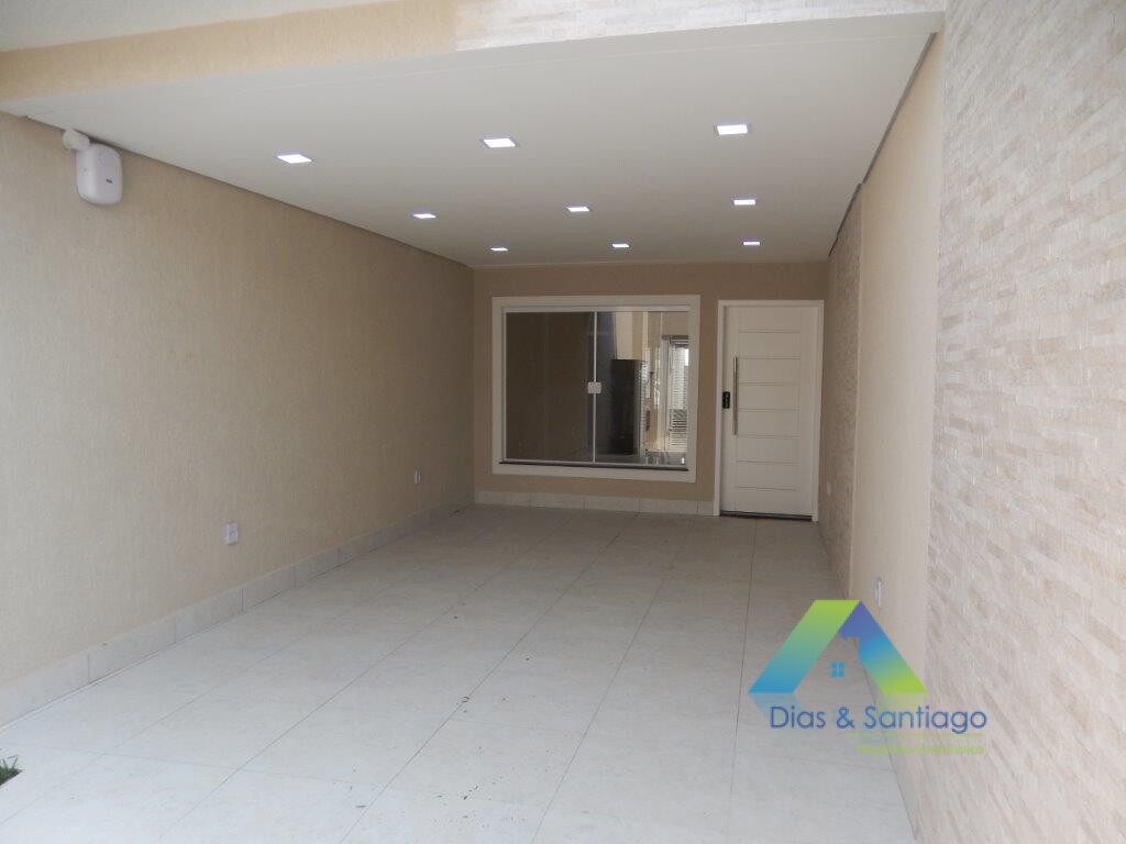 Sobrado à venda com 4 quartos, 200m² - Foto 4