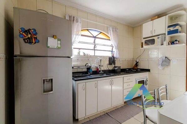 Sobrado à venda com 3 quartos, 250m² - Foto 44