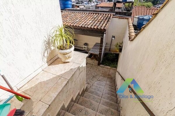 Sobrado à venda com 3 quartos, 250m² - Foto 56