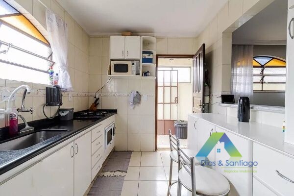 Sobrado à venda com 3 quartos, 250m² - Foto 47