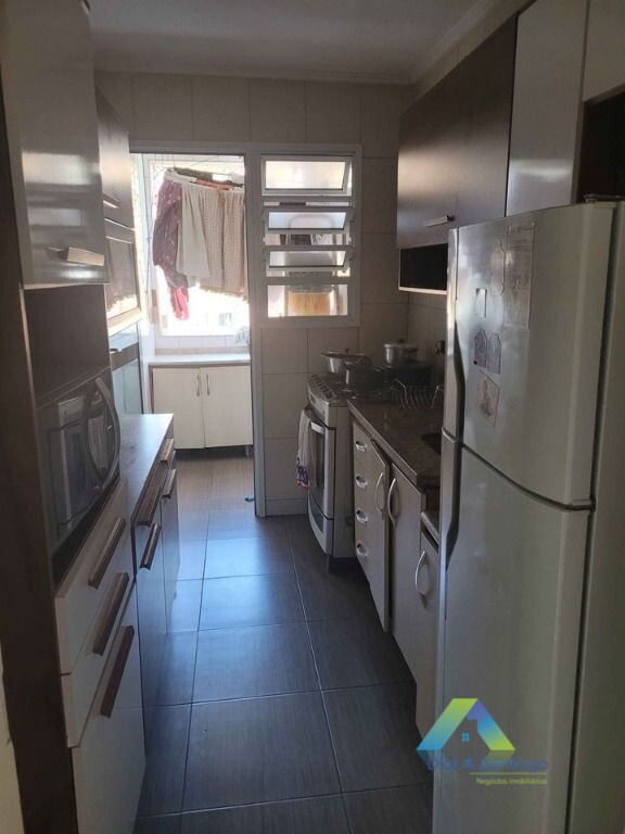 Apartamento à venda com 3 quartos, 67m² - Foto 4