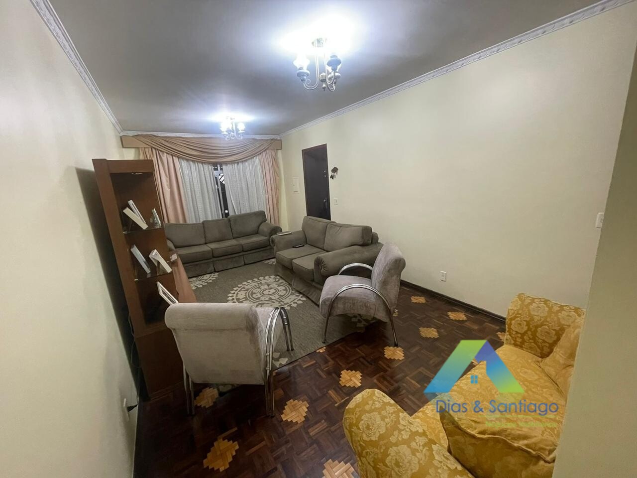 Sobrado à venda com 4 quartos, 250m² - Foto 3