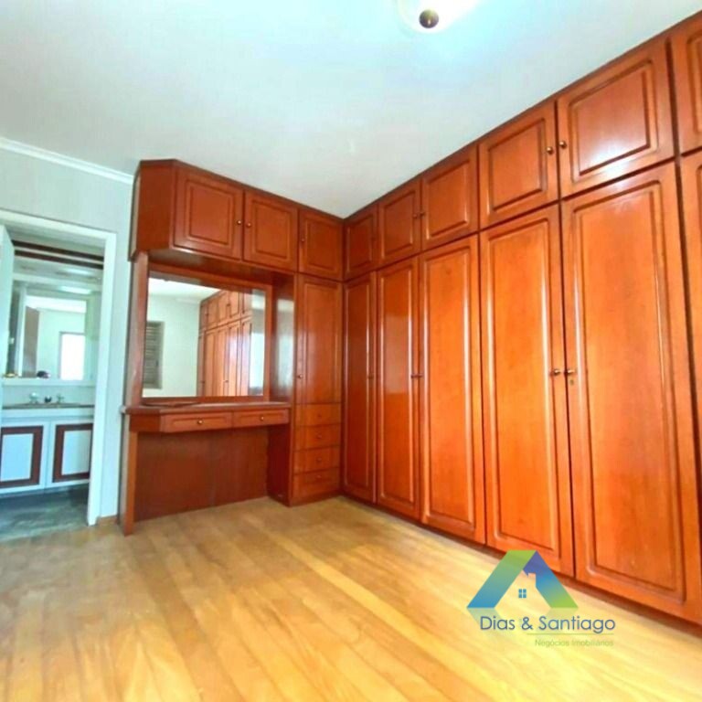 Apartamento à venda com 3 quartos, 192m² - Foto 8