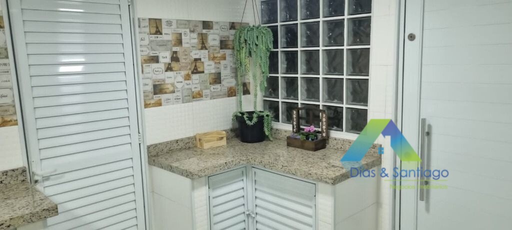 Sobrado à venda com 3 quartos, 340m² - Foto 4