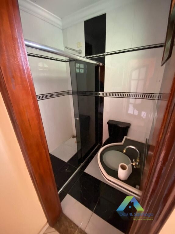 Sobrado à venda com 2 quartos, 240m² - Foto 12