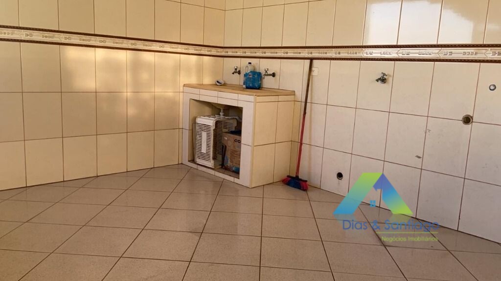 Sobrado à venda com 2 quartos, 240m² - Foto 5