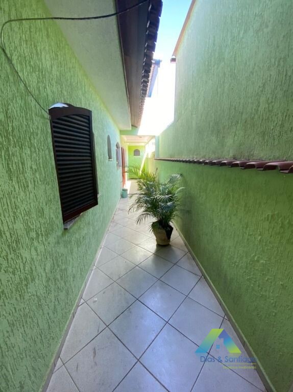 Sobrado à venda com 2 quartos, 240m² - Foto 18