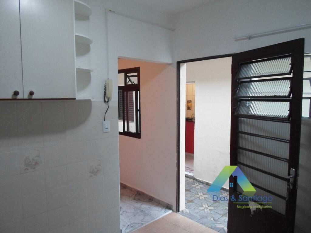 Sobrado à venda com 2 quartos, 225m² - Foto 7