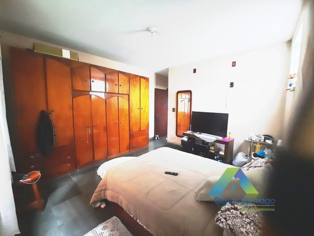 Sobrado à venda com 3 quartos, 233m² - Foto 13