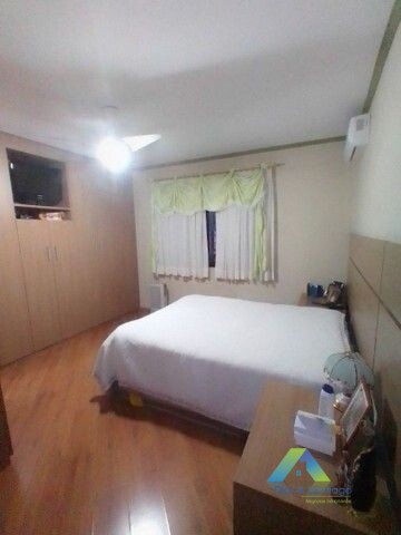 Sobrado à venda com 4 quartos, 192m² - Foto 8