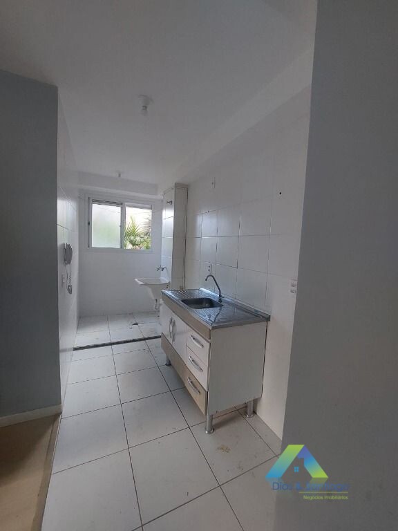 Apartamento à venda com 2 quartos, 43m² - Foto 2