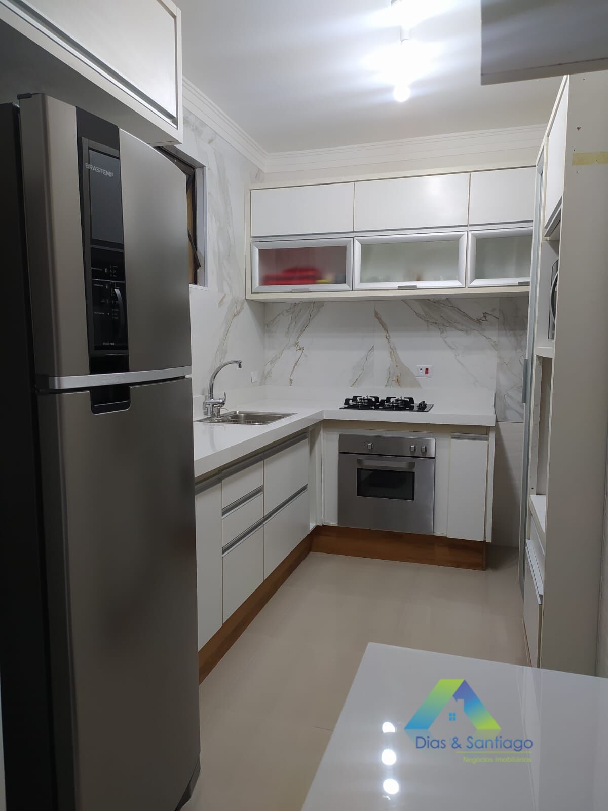 Apartamento à venda com 2 quartos, 62m² - Foto 1